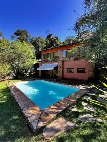 Casa espaçosa, aconchegante com linda vista