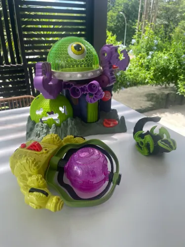 Imaginext alien