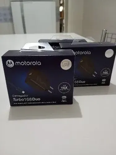 Carrecador Compatível Com Celulares Motorola dupla saida USB mais tyoe-c