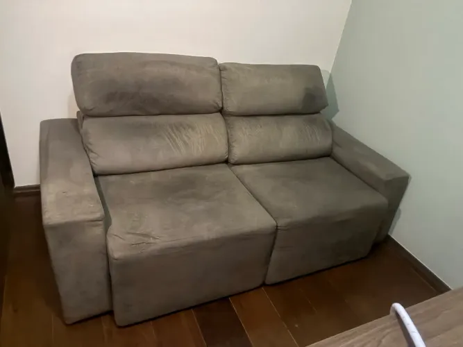 Sofá retrátil marrom (1,95m)