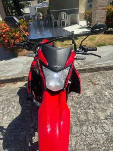 Vendo Bros 2022/2023, só pegar e andar!