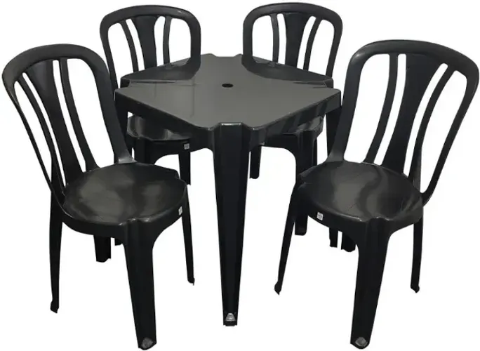 Jogo de Mesa com 4 Cadeiras Plásticas Bistrô 182 Kilos