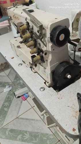 Máquina de costura Galoneira industrial 