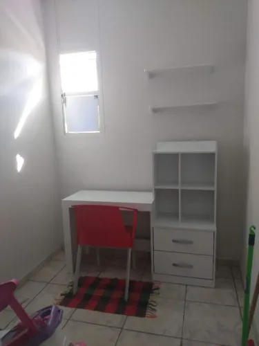 Escrivaninha/mesa de estudos