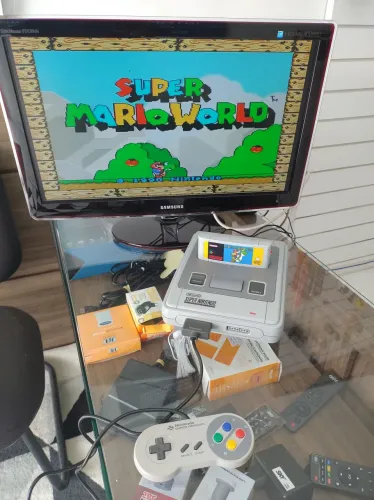 Super Famicom edição Europeu*