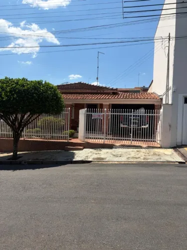 CASA A VENDA - VARGEM GRANDE DO SUL SP