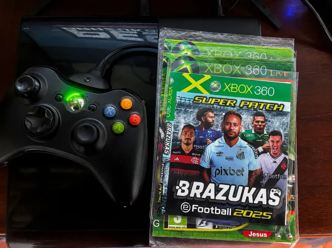 XBOX 360 SUPER SLIM