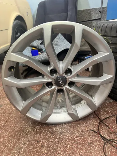 2 Rodas Originais Audi