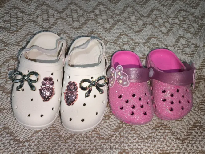 Crocs infantis tamanho 19/20 e 22