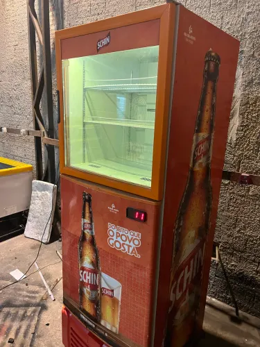 Cervejeira Refrimate 550 L funcionando perfeitamente confira 220 v !