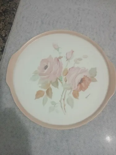 ANTIGA BANDEJA EM PORCELANA.