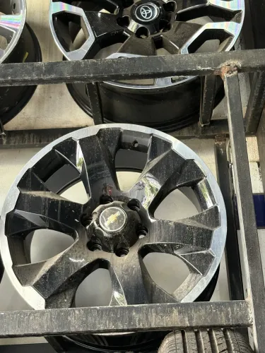 Roda S10 High Country aro 20 Black diamantada.