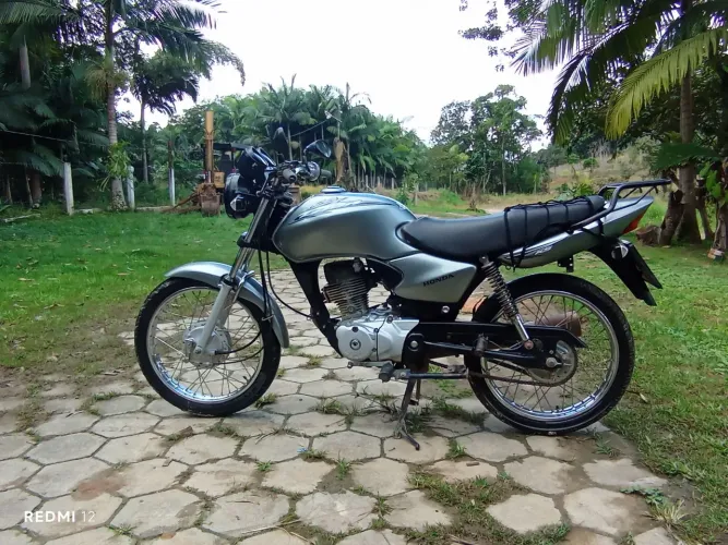 Moto 125 Titan