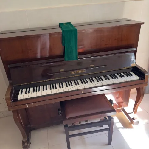 Piano Fritz Doubbert