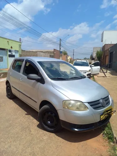 Volkswagen Fox City 1.0mi/ 1.0mi Total Flex 8V 3P 2010