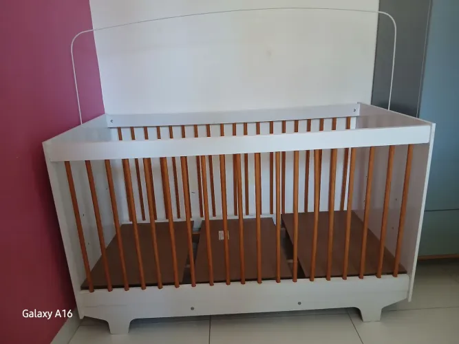 Berço 3 em 1 seminovo