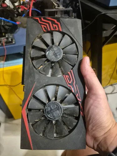 Placa de video Radeon RX 570 4 GB - Testada funcionando 100%