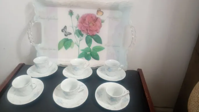 Jogo de xícaras porcelana completo