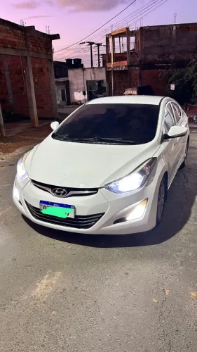 Hyundai Elantra GLS 2.0 16V Flex Aut. 2014