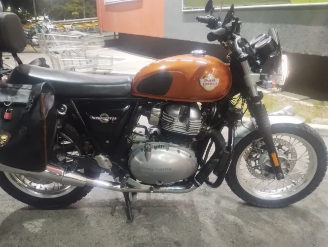 Vendo ou troco por moto mais nova.