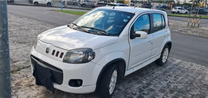 Fiat Uno Sporting 1.4 EVO Fire Flex 8V 4P 2012