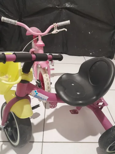 Triciclo e Bicicleta Infantil.