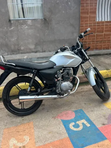 Vendo moto 150