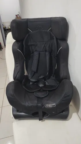 Vendo Cadeirinha pra carro elite multikidis 25kg reclinável bem confortável leia.