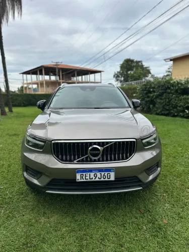 Volvo XC40 XC 40 T-5 Híbrido Momentum 1.5 262cv 2021