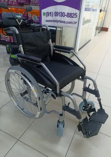 Cadeira de rodas em alumínio