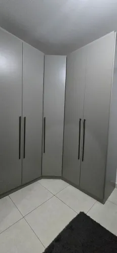 Guarda Roupa Modulado  de canto ocupa 1,60 x 1,60 de Pared