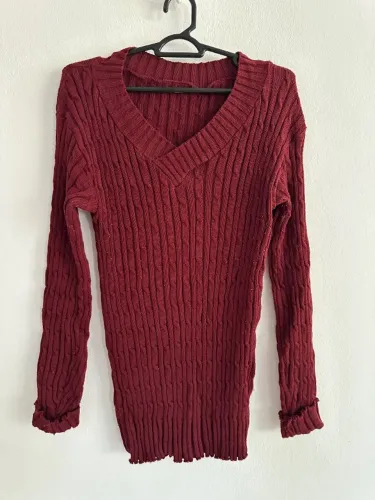 Suéter feminino marsala