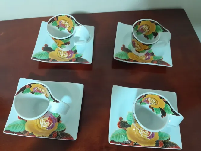 Conjunto xícaras estampada flores