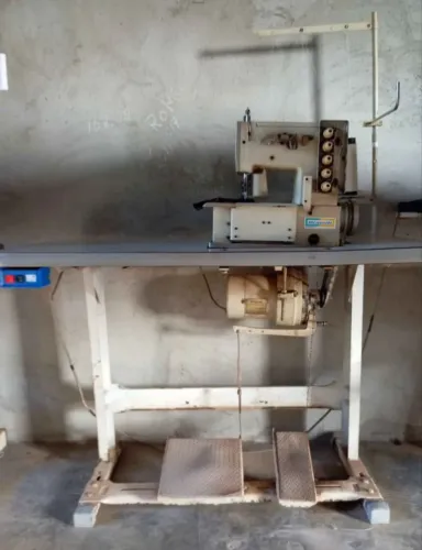 Duas Máquinas Industriais ? Reta Siruba + Galoneira Bracob ? Vendo SOMENTE Juntas.