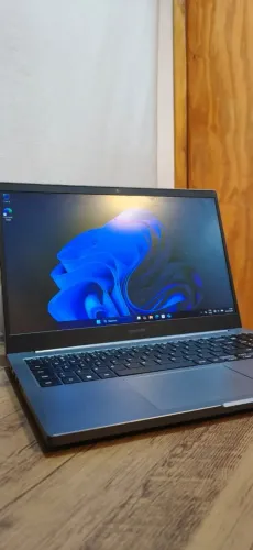 Samsung Book ? Intel Core i7 11ª Gen + 16GB RAM + SSD 256GB