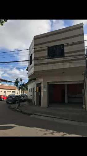 Prédio comercial bem localizado no bairro de Areias
