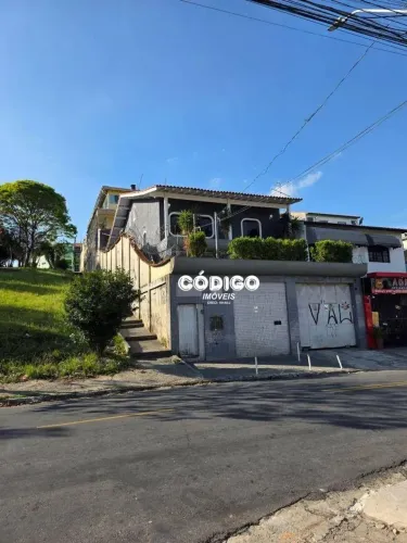 Sobrado e salao com 5mts de pe direito, 3 dormitórios à venda, 450 m² por R$ 1.400.000 - J