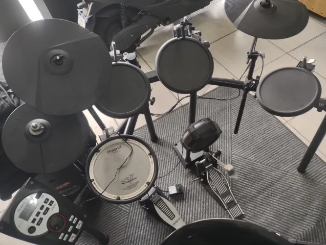 Roland TD11 bateria eletrônica COMPLETA 