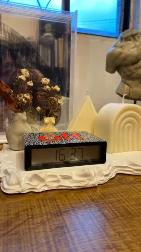 lexon x keith haring flip+ despertador alarme relógio