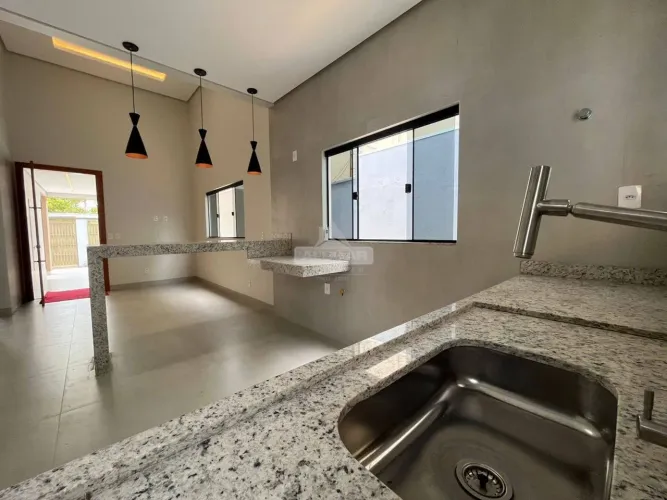 Casa - 3 quartos com 2 suítes - 1503 Sul