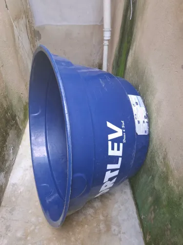 Caixa d'água 310lt nova