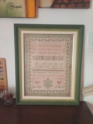 Quadro antigo bordado ponto cruz e outros