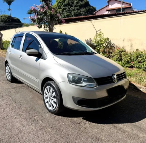 Volkswagen Fox 1.0 MI Total Flex 8V 3P 2010