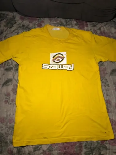 camiseta de manga curta , da marca Surfwear Seaway