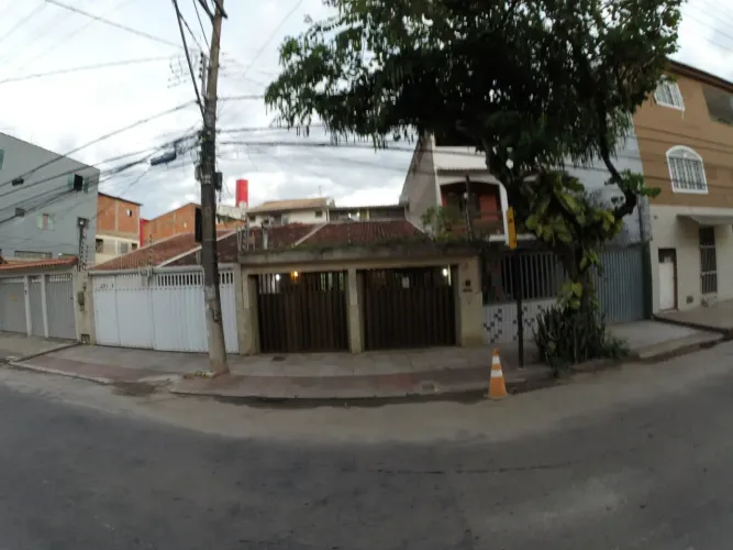 Casa com 140 m² 3 quartos 1 Suíte 2 Vagas em Santa Luíza - Vitória - ES