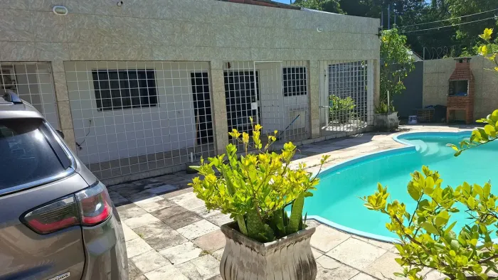 Alugo Casa com piscina Carnaval 100metros do mar