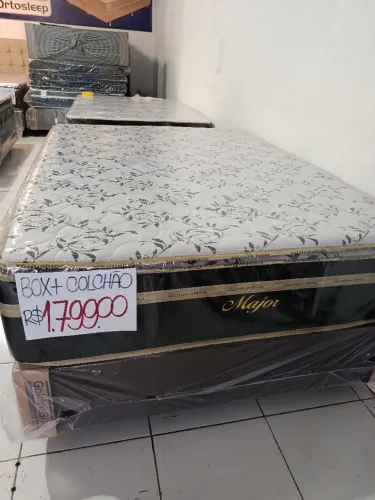 Cama casal com colchão alto venha na loja conferir