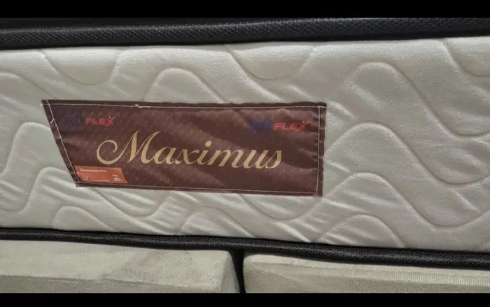 Vende se cama king 1 ano de uso ,em ótimas condições de uso .