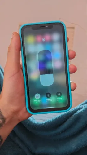 VENDO IPHONE XR 64 gb