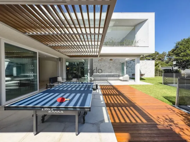 Casa mobiliada e decorado com piscina e 05 suítes á venda no condomínio Atlântida Ilhas Pa